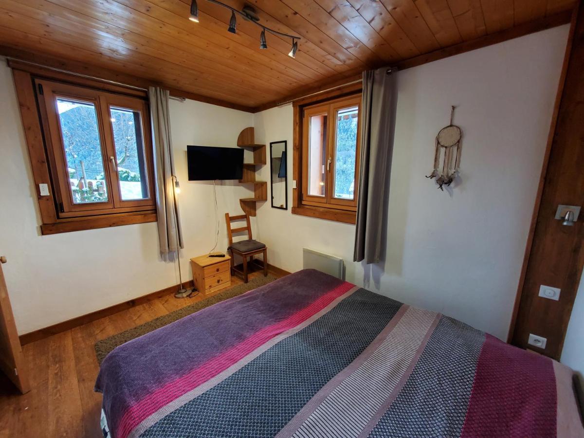 Chaleureux 2 pièces avec terrasse à Séez Esterno foto