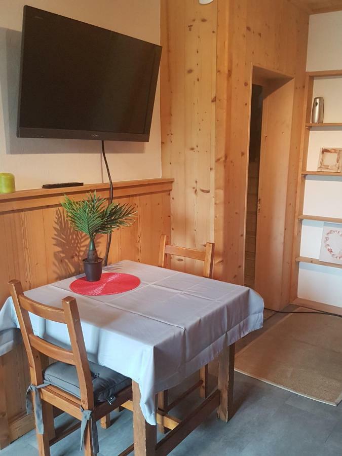 Chaleureux 2 pièces avec terrasse à Séez Esterno foto